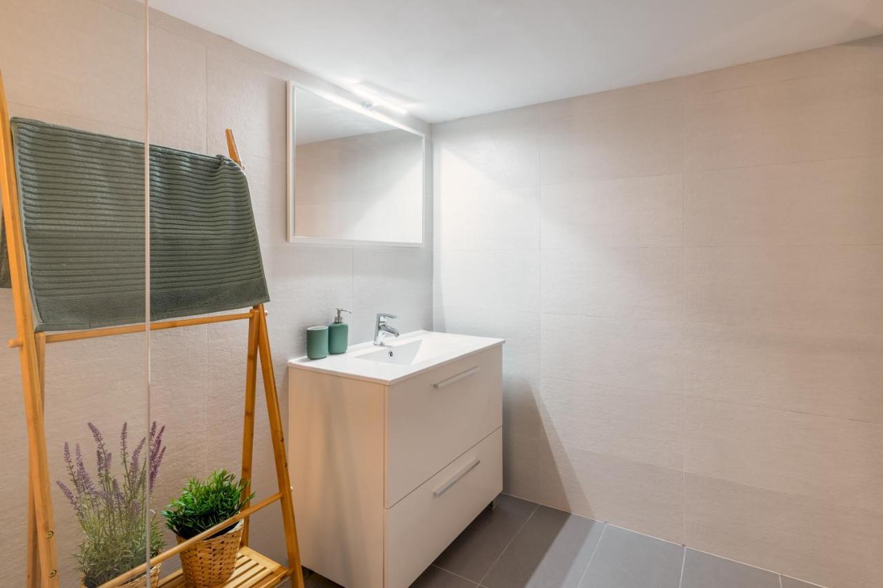 1 Bedroom 1 Bathroom Furnished - Lavapies - Duplex Madrid Eksteriør billede